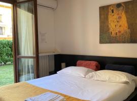 Roma 2 Apartment - THE V Collection，位于图拉泰的酒店