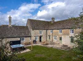 Brokenborough Farmhouse，位于马姆斯伯里的酒店