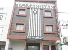 HOTEL Taj Sarovar