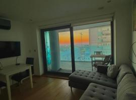 Ocean Village Spa Outstanding View，位于直布罗陀的酒店