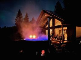 Modern Mountain Cabin - Outdoor Hot Tub - 8 Beds，位于Torpo的酒店