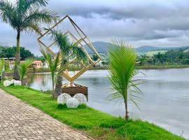 Flat com Jacuzzi em Capitólio - Cantinho do Lago 1，位于卡皮托利乌的带按摩浴缸的酒店