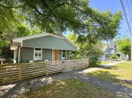 Cozy Bungalow just off Castle St