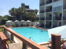 130 Direct Ocean Front 1 bedroom condo with heated pool