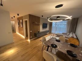 B-Holiday Luxury Apartments Urban Plaza，位于布拉索夫的酒店