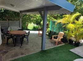 Bungalow romantique au Diamant, 25 m² avec jardin