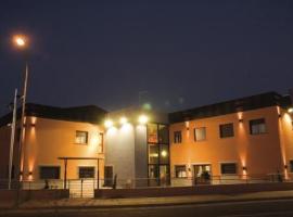 Hotel Minerva，位于Chillón的酒店