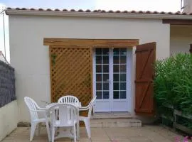 Maison 2 chambres à 900m de la plage, terrasse & BBQ - FR-1-540-305