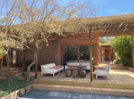 Casa Luna，位于圣佩德罗&middot;德&middot;阿塔卡马的带热水浴缸的酒店