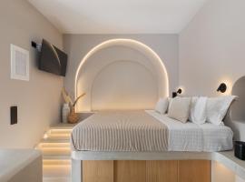 Jacuzzi Suite by Divalproperties-Mykonos，位于Megali Ammos的带热水浴缸的酒店