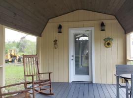 The Sunflower Studio Cottage，位于Bunnell的酒店