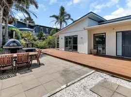Sunshine on Seabreeze - Mangawhai Heads Bach