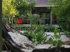 Baan Ya-Nhom，位于Ko Sukon的酒店