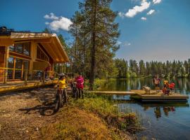 Arctic Living Apartments，位于Kangos的酒店