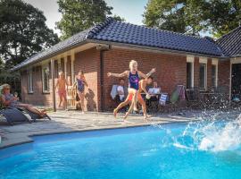 Wellness Bungalow | 14 personen，位于福尔特赫伊曾的酒店