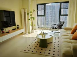 Home in Guilin, by Luhu Lake, recent scenes near airport，位于桂林的酒店