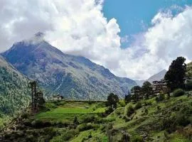 MOUNTAIN INN LP Homestay