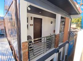 Agateahs Place mini beach resort，位于奥隆阿波的酒店