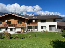 Ferienwohnung Pipflhof，位于瓦滕斯的酒店