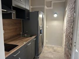 Appart F2 spacieux proche Paris，位于尚布利的酒店