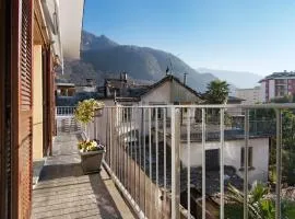 Apartment Bossi View