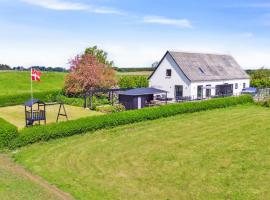 Holiday Home Imilie - 450m from the sea by Interhome，位于Tranekær的带按摩浴缸的酒店