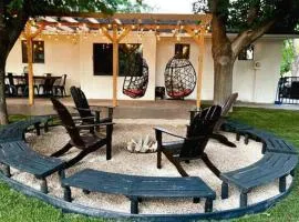 Pets, Fire pit, Near Downtown St George, Ping Pong