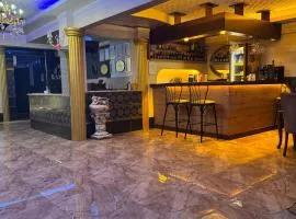 埃克斯珀罗亚尔酒店