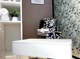 10 min To Subang Airport Free Wifi Studio Condo2，位于莎阿南的酒店