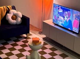 嘿夏天 HeySummer-13pax l 200mJetty l Netflix l Games l Youtube，位于丰盛港的酒店