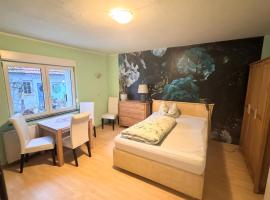 Gästezimmer Reni Gemeinschaftsbad Free WiFi Naturgarten，位于Hausbreitenbach的酒店