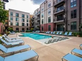 Vibrant 2BR Near Birmingham Best Spots 30