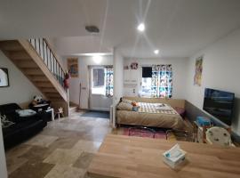 maison luxe disney aeroport tillé 2 a 5 personnes，位于Tillé的酒店