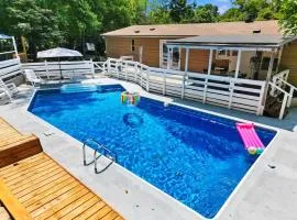 Belmont Family Fun w Hot Tub Pool Game Room King Suite