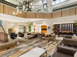 Crowne Plaza Seattle - No Resort Fee - Newly Renovated IHG Hotel