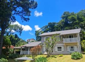 Quarto em Miguel Pereira - Casa Ohana，位于米格尔-佩雷拉的酒店