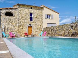 Nice Home In St André De Cruzières，位于Saint-André-de-Cruzières的酒店