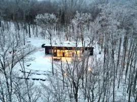 DAX HOUSE Stunning Mont-Tremblant Getaway Retreat
