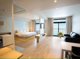 Hotel du Lac Champlain，位于维尼瑟恩魁北克的酒店