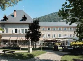 柴勒斯伯爵城堡酒店