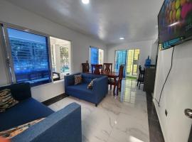 Apartment in front of beach, AC, Wifi, Hot Water，位于Paraíso的酒店
