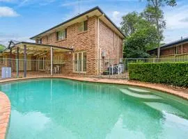 Baulkham Hills 4BR with Pool