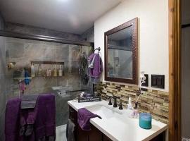 Sandalwood，位于Pine Mountain Club的酒店
