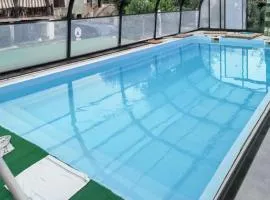 Maison de charme à Brantôme en Périgord avec piscine partagée
