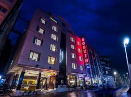 Hotel Godwin Deluxe -Near New Delhi Railway Station - Paharganj，位于新德里的酒店