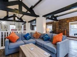 Belvedere House - Serene Countryside Escape - 4 Bedrooms Sleeps 8