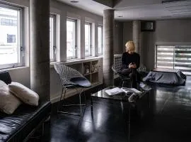 浮遊のいえ 建築家原広司の住宅作品 Floating House A Private Stay in the Art of Architect Hiroshi Hara