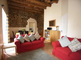 Gîte Fraise - Les Gîtes de la Lohuas，位于Les Champs-Géraux的酒店