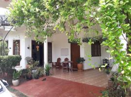 Diyawara Home Stay，位于阿努拉德普勒的酒店