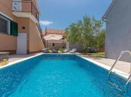 Stunning Apartment In Karalic With Wifi